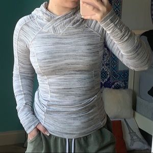 Lululemon Long Sleeve Hooded Top - Size 2 (EUC)